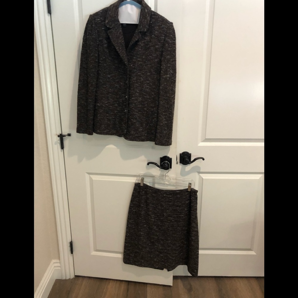 Gorgeous St John Suit with Banana Republic Top